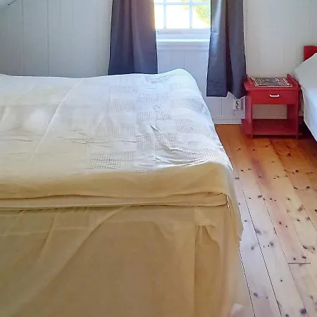 Holiday Home Eivindvik *